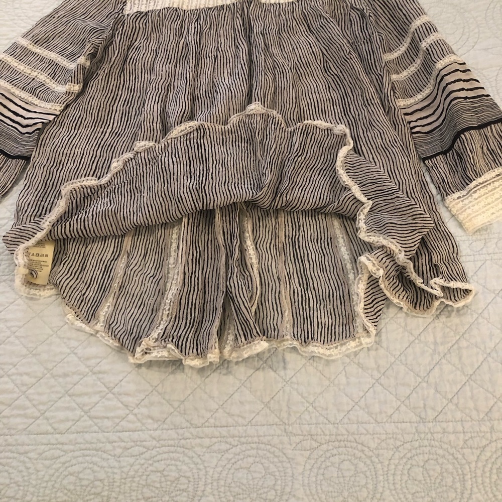 Anthropologie Floreat Reina blouse top. Size small. - Picture 5 of 11